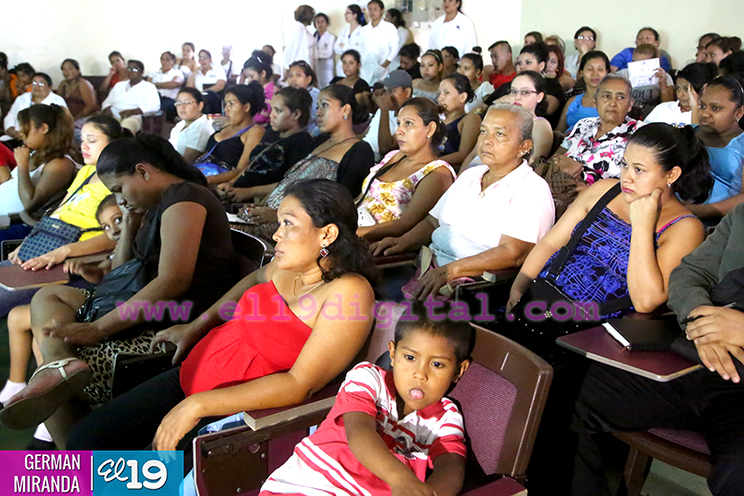 Brindan charla a embarazadas sobre el virus del zika